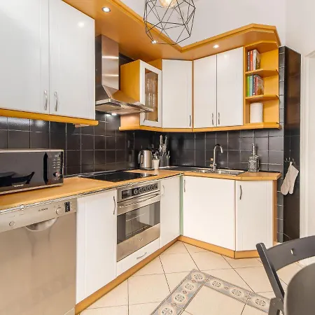 Apartament Pomorska *